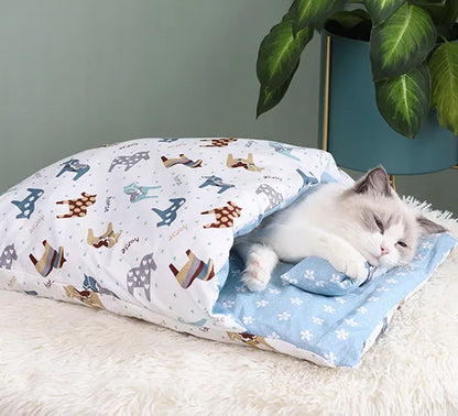 Warm Cat Sleeping Bag - Cozy Japanese Cat Bed