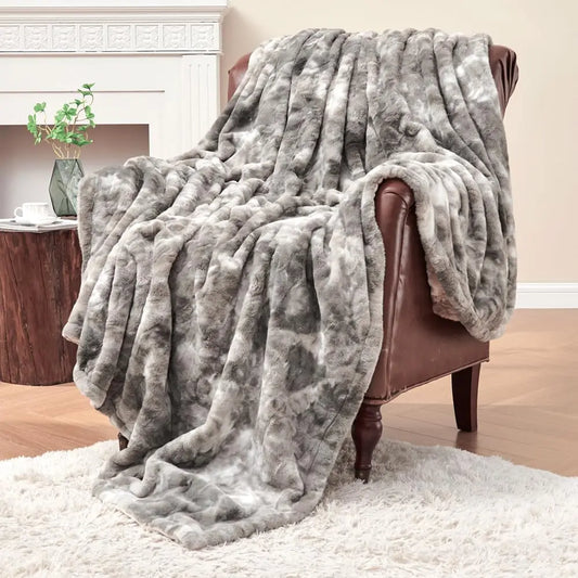 Oversized Faux Fur Throw Blanket,